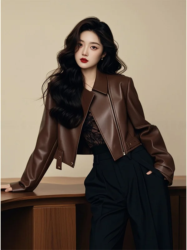 

Новая корейская повседневная кожаная куртка-жакет из высококачественной кожи для женщин, коллекция ранняя осень 2025, уникальный дизайн, очень красивая, цвет кофе