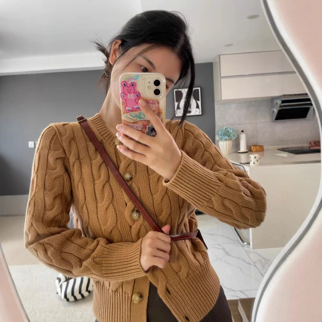 سترة RL Winter 2025 مقصوصة، سترة منسوجة من القطيفة مع تطريز، بلوزة أنيقة متماسكة برقبة دائرية للنساء المتطورة