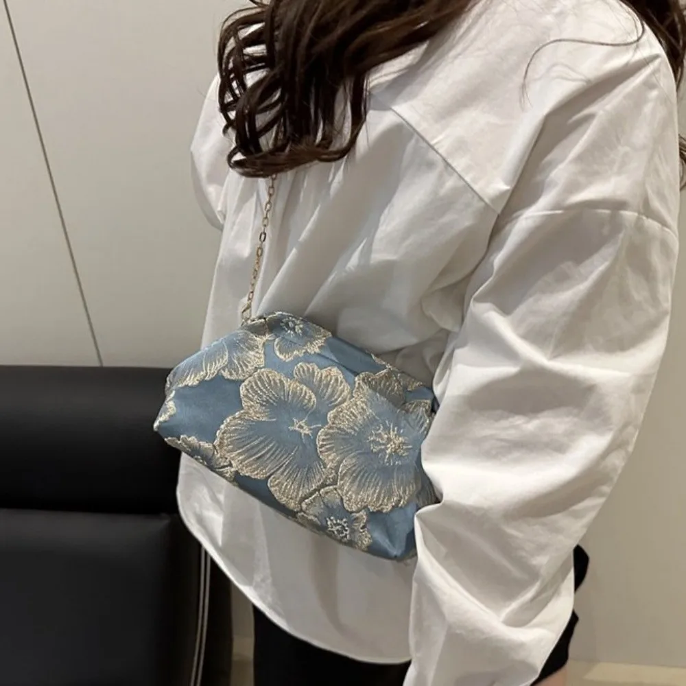 Elegant Chinese Style Evening Bag Floral Pattern Satin Crossbody Bag Detachable Chain Strap Cloud Shape Embroidery Shoulder Bag