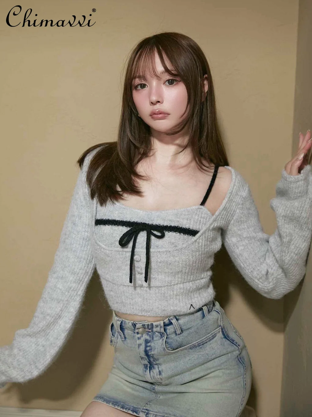 

Japanese Pure Desire Sweet Girl Plush Yarn Bow Suspender + Long-sleeved Pullover Sweater Two-piece Autumn Sexy Women's Top