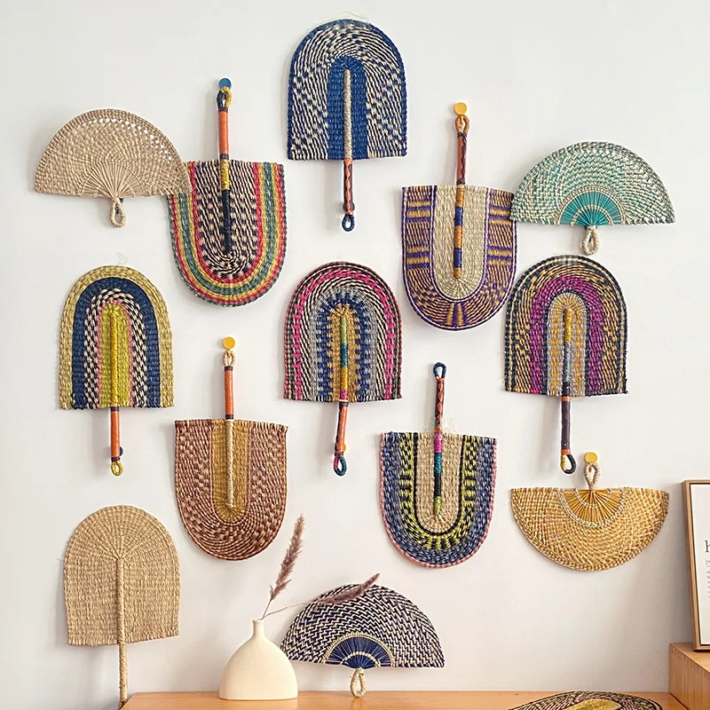 Coloured Straw Fan Grass Hand-Woven Fan Pendant Living Room Bedroom Wall Hanging Fan Wedding Party Decoration Craft Fans