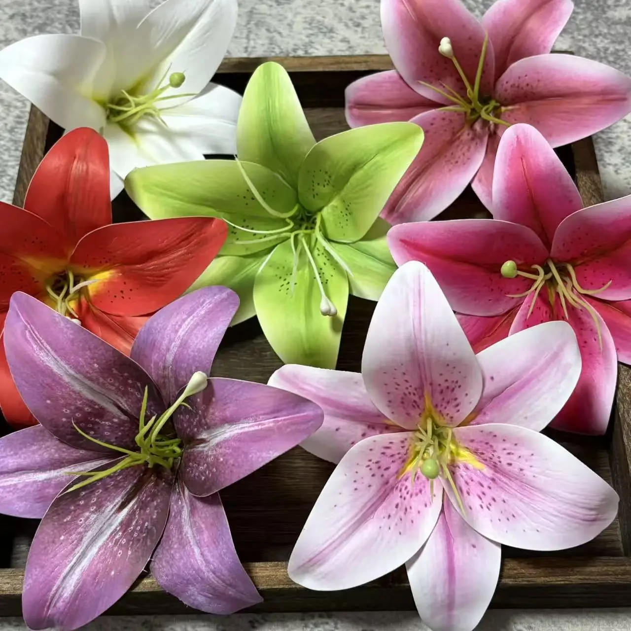 

6Pcs exquisite simulated lilies, handmade DIY accessories, wedding home decoration fake flowers silk flowers
