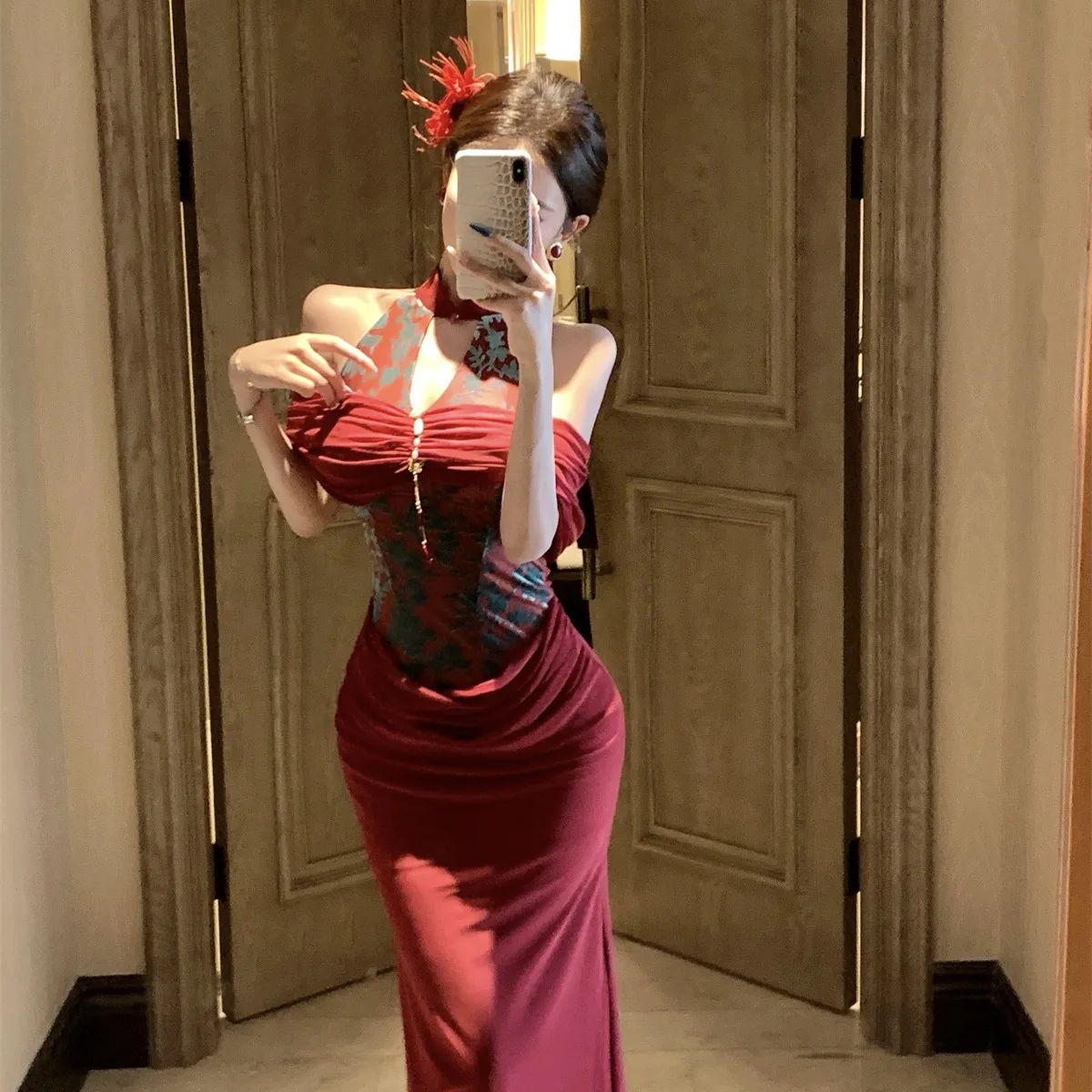 Vestido Longo de Veludo com Efeito Emaecedor, Estilo Chinês, Gola Alta, Saia em Cauda de Peixe com Cintura Ajustável para M...