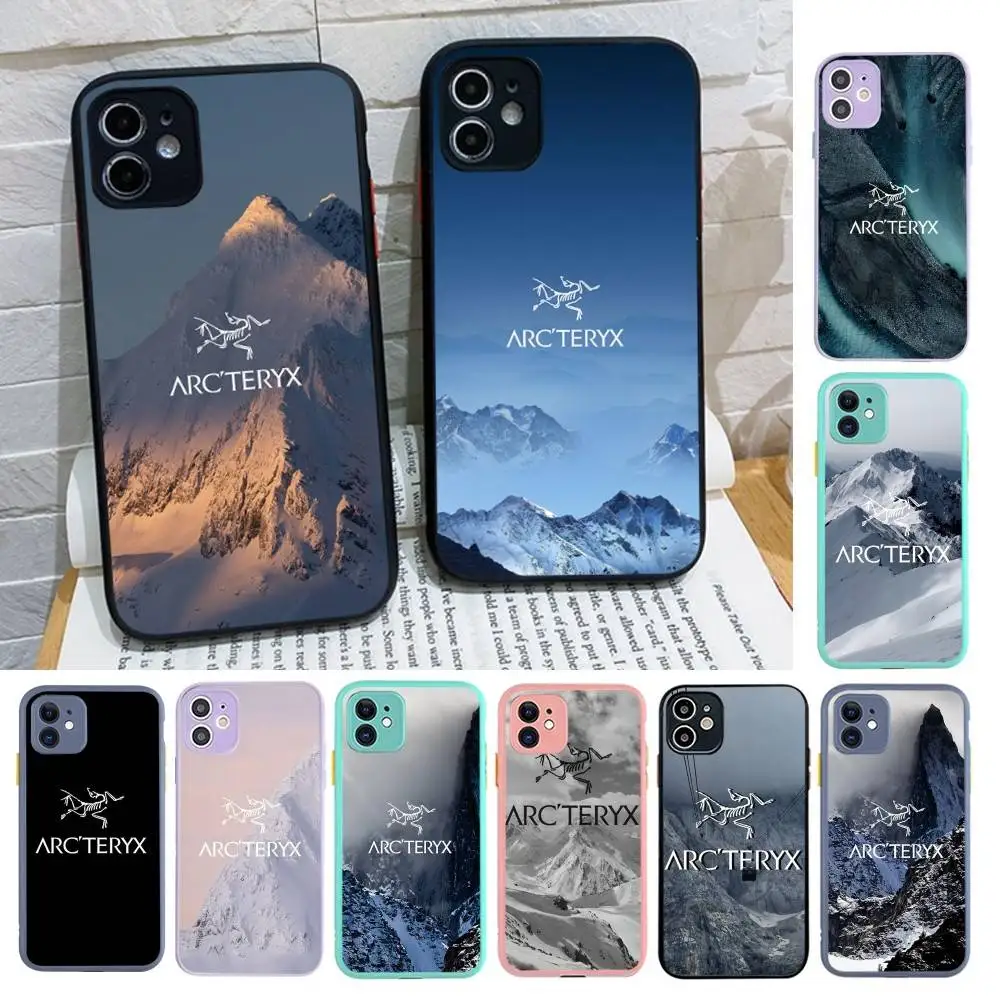 クラシックアウトドアロゴ A-Arc T-Teryx iPhoneケース iPhone 16 Pro Max 15 14 13 12 11 XS MAX X Plus対応 キャンディーカラー マットTPU