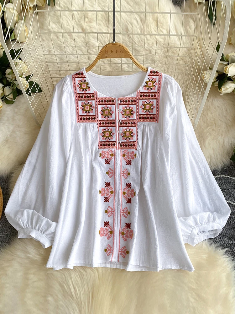 

Women Bohemian Blouse French Vintage Embroidery Shirt Spring Long-sleeved Loose Lantern Sleeves Pullover Top Female Blusa BL368