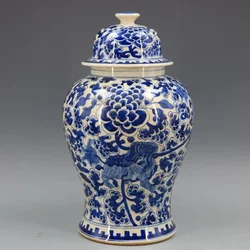 Antique Chinese Porcelain Vase with Lid Blue and White Lion Animal Paint Ginger Jar and Vases Antique Home Decor for Living Room