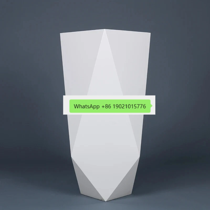 Hj Geometric Three-…