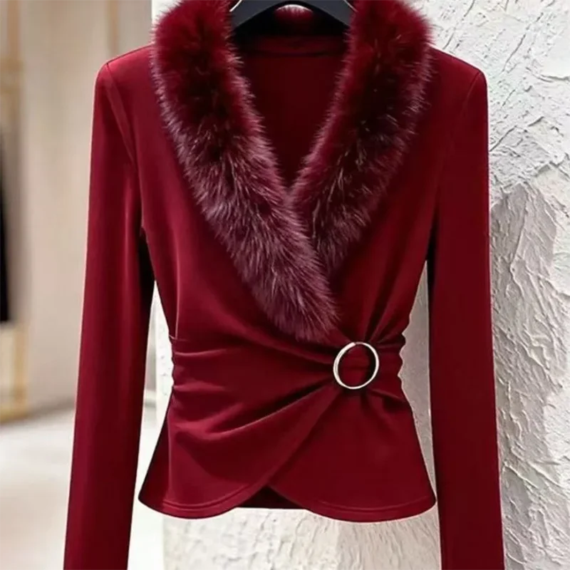 

Новая уникальная элегантная красная блузка с длинным рукавом и меховым воротником, приталенного кроя, омолаживающая, модная, для новогодних праздников