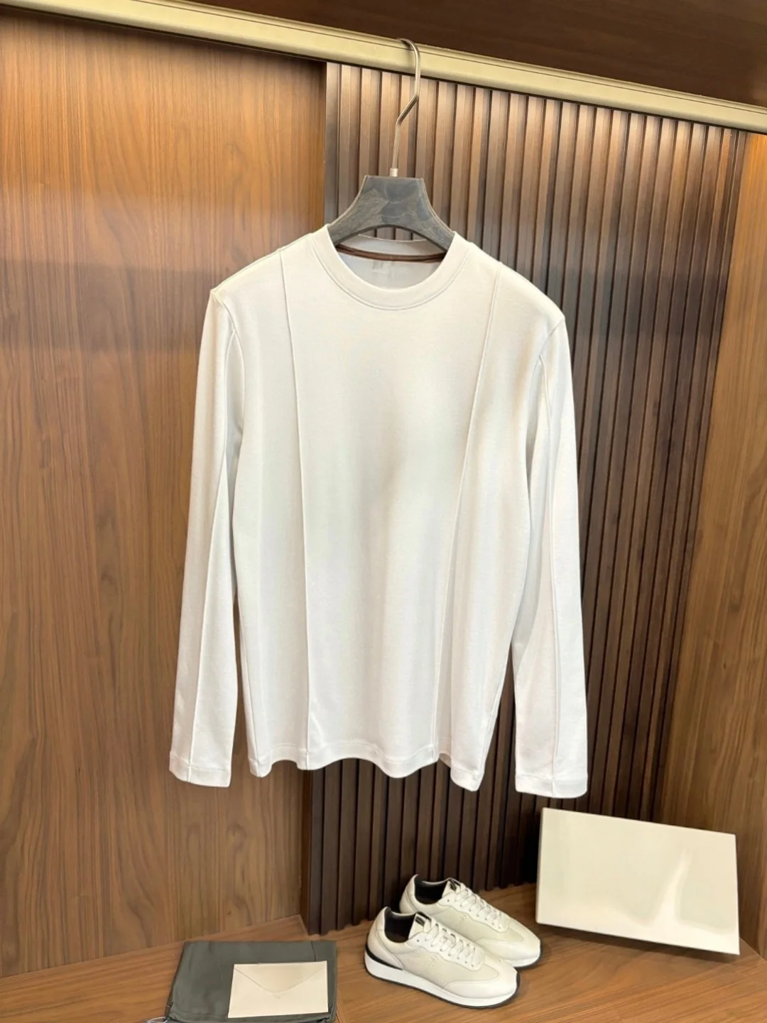 

Italian Sle Men's Long Sve round Ne T-irt Pure Color Base irt Faionable Simple Old Money Sle Autumn Winter New...