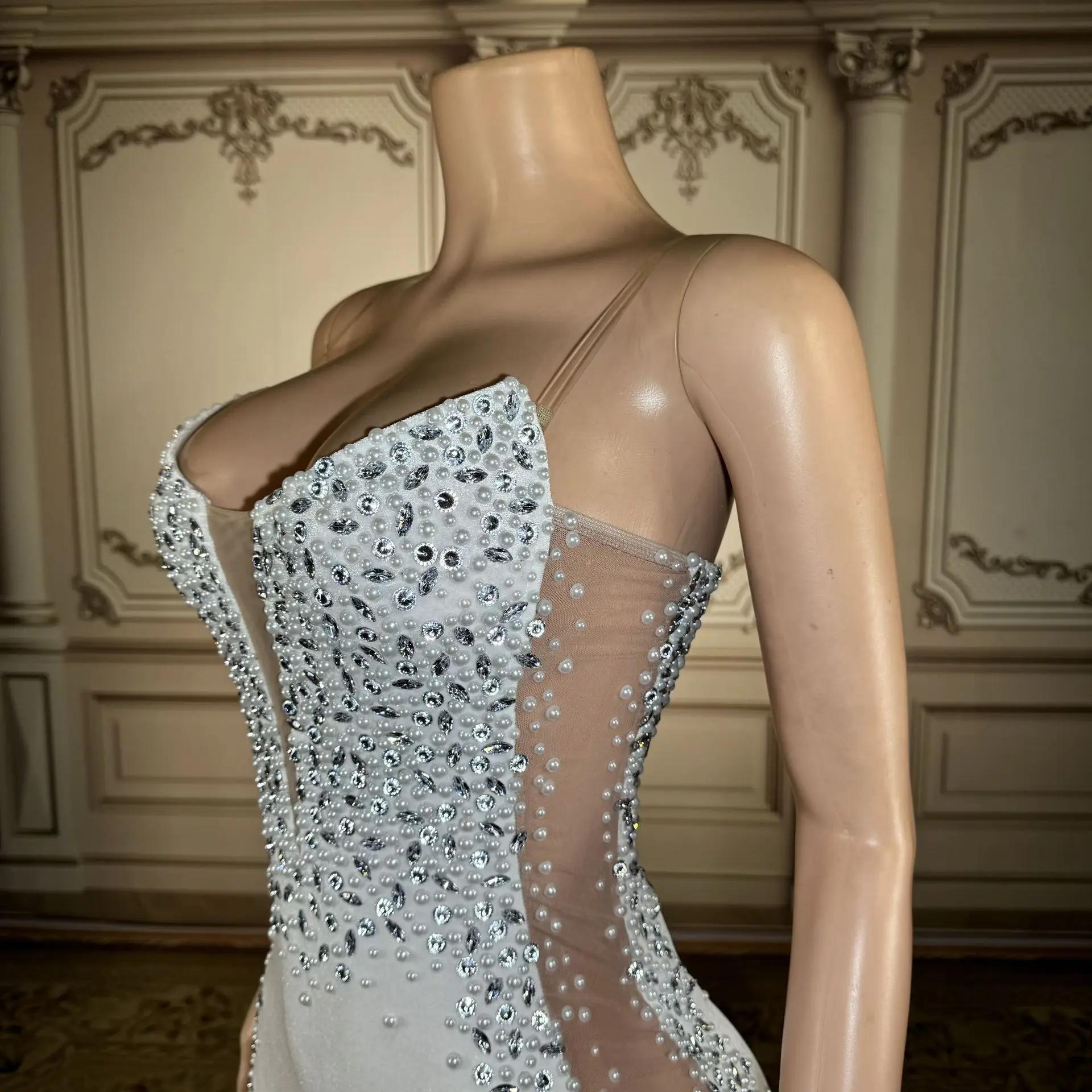 

Heavyweight white sequined halter top high slit sexy color-blocked dress for birthday party, engagement ceremony, wedding evenin