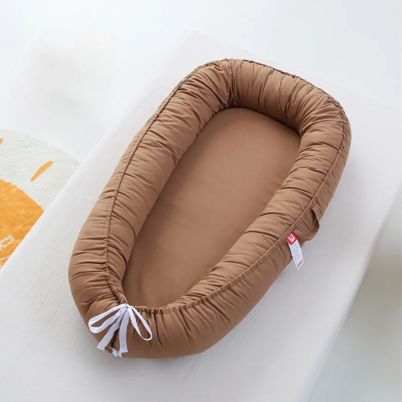 Solid Color Pillowless Foldable Baby Nest Portable Bassinet Co-Sleeper Bionic Fully Detachable Travel Crib