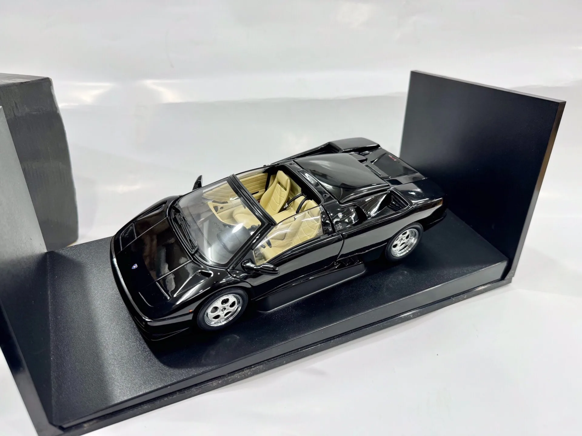 Autoart 1:18 Diablo… - image