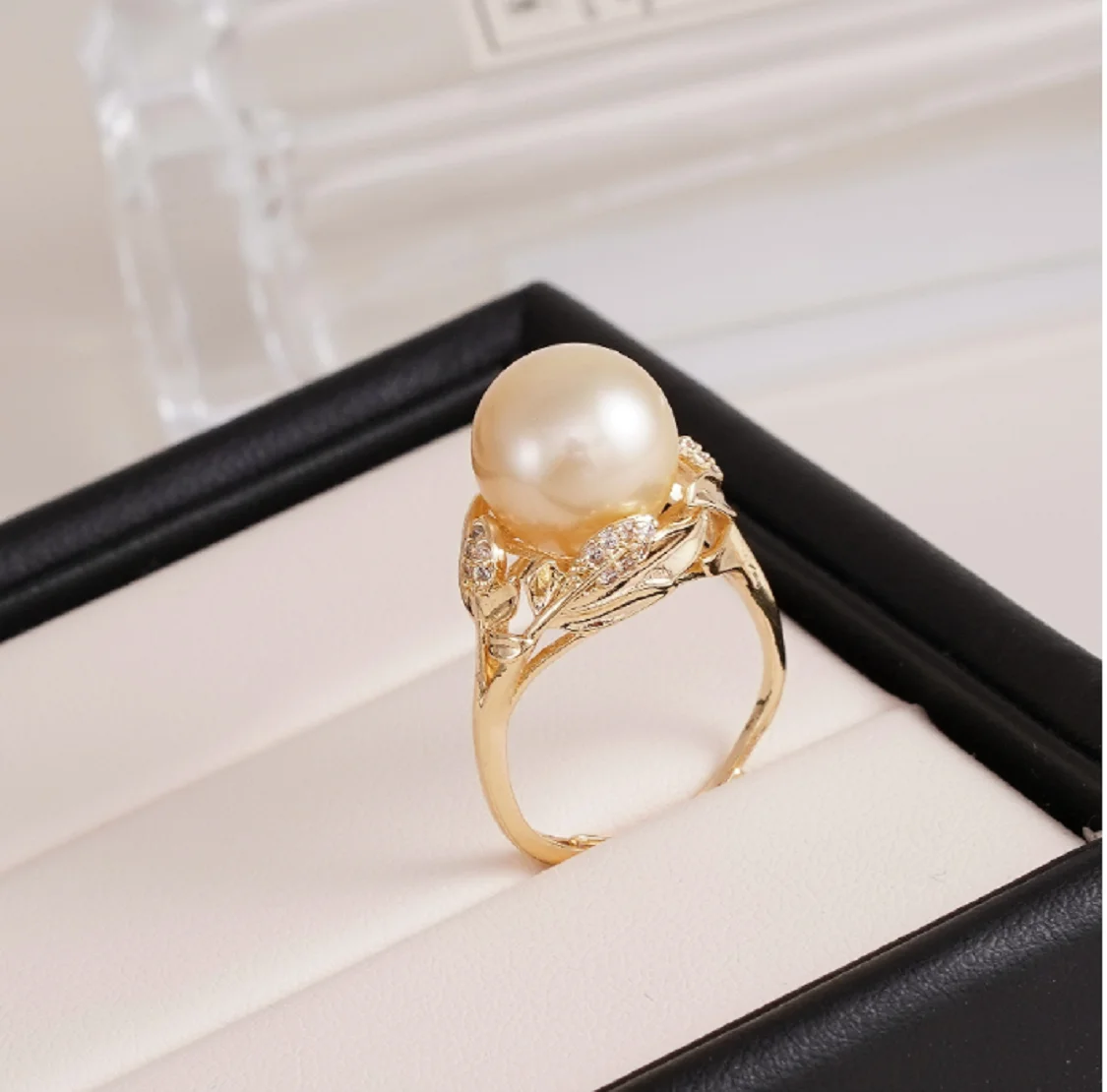 

Gorgeous super-large AAAA 9-10mm round vine leaves aesthetic design ring gold and silver.