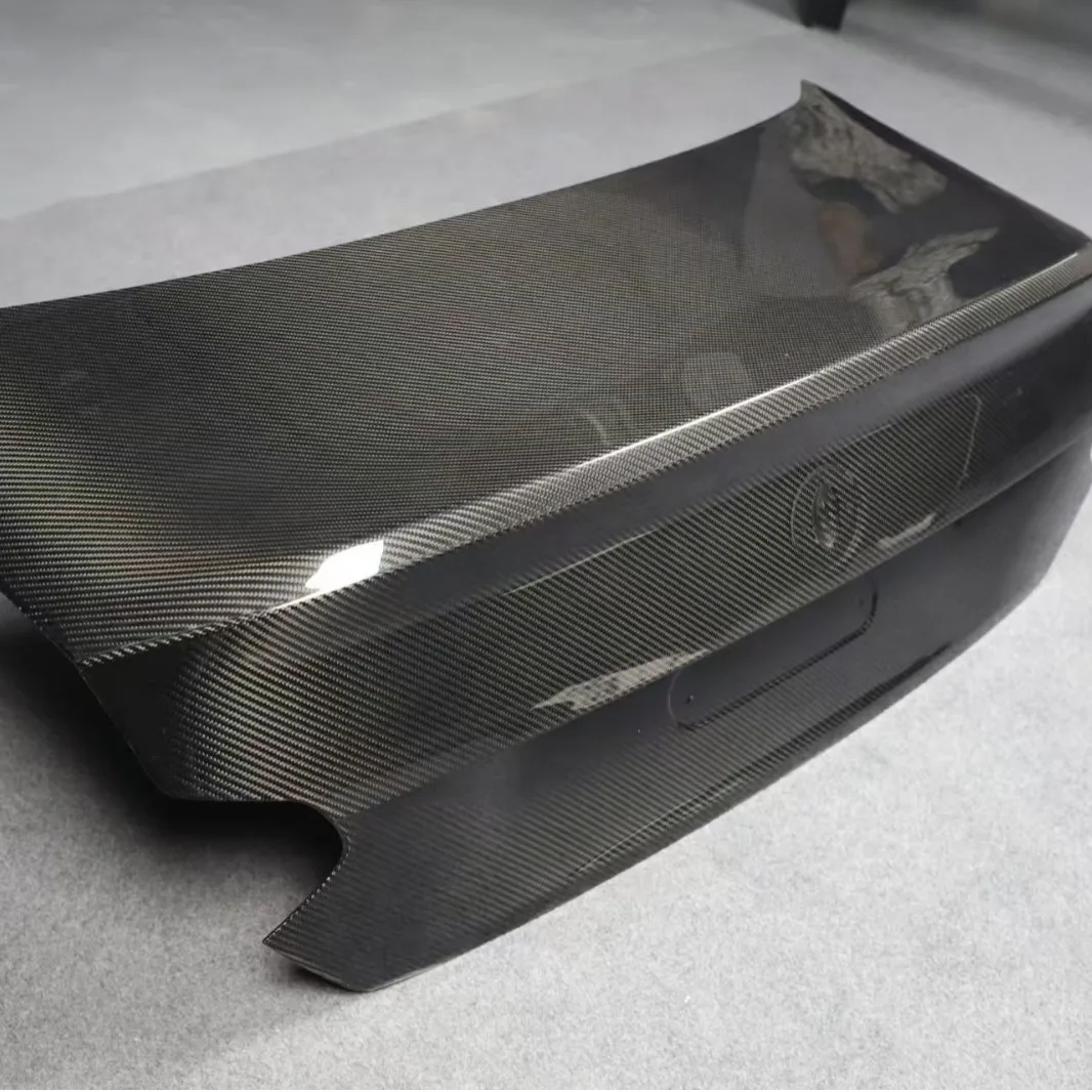 

Suitable for BMW M2 G87/2 Series G42 original car carbon fiber tail cover, dry carbon trunk cover
