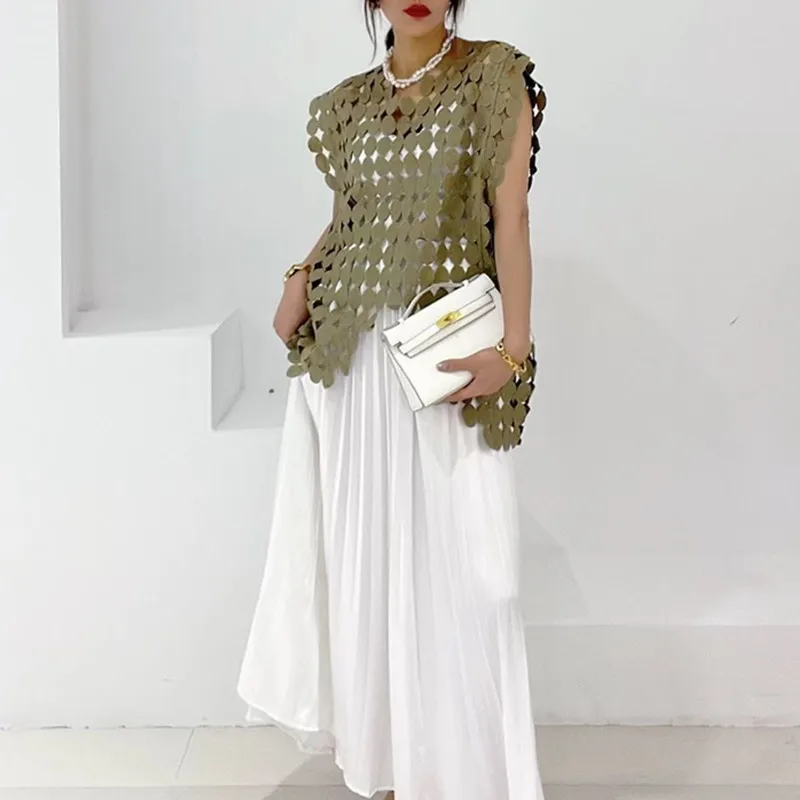 2025 Summer New Embroidered Hollow out Design Women's Korean Sle Vest Top Layering Tank Top Cotton  Color round Ne