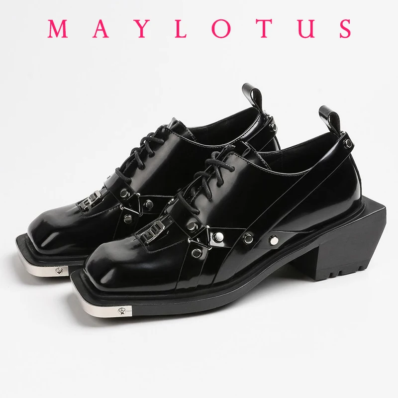 Retro British Style Thick Sole Patent Leather Shoes Women Black Square Head All-Match Niche Design Lace Up Metal Decor Shoes