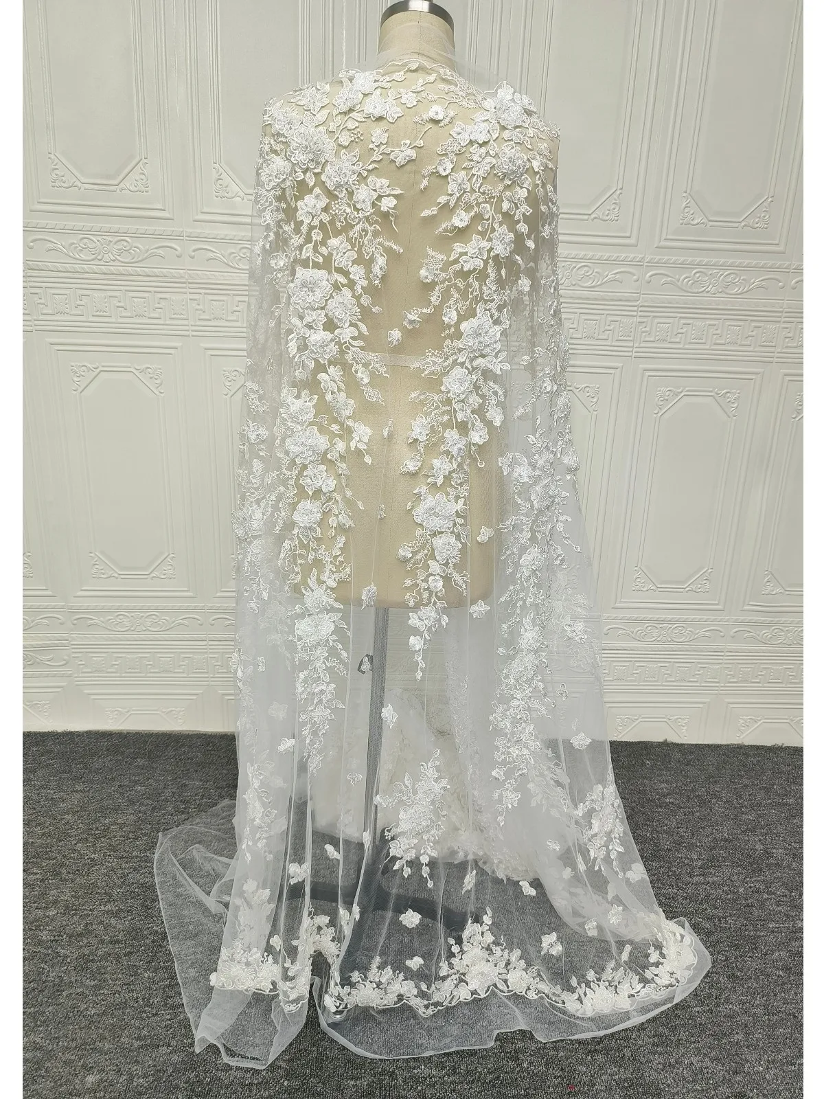 

Exquisite Floral 3D Flower Embroidery Lace Fabric For Wedding Dress And Evening Gown