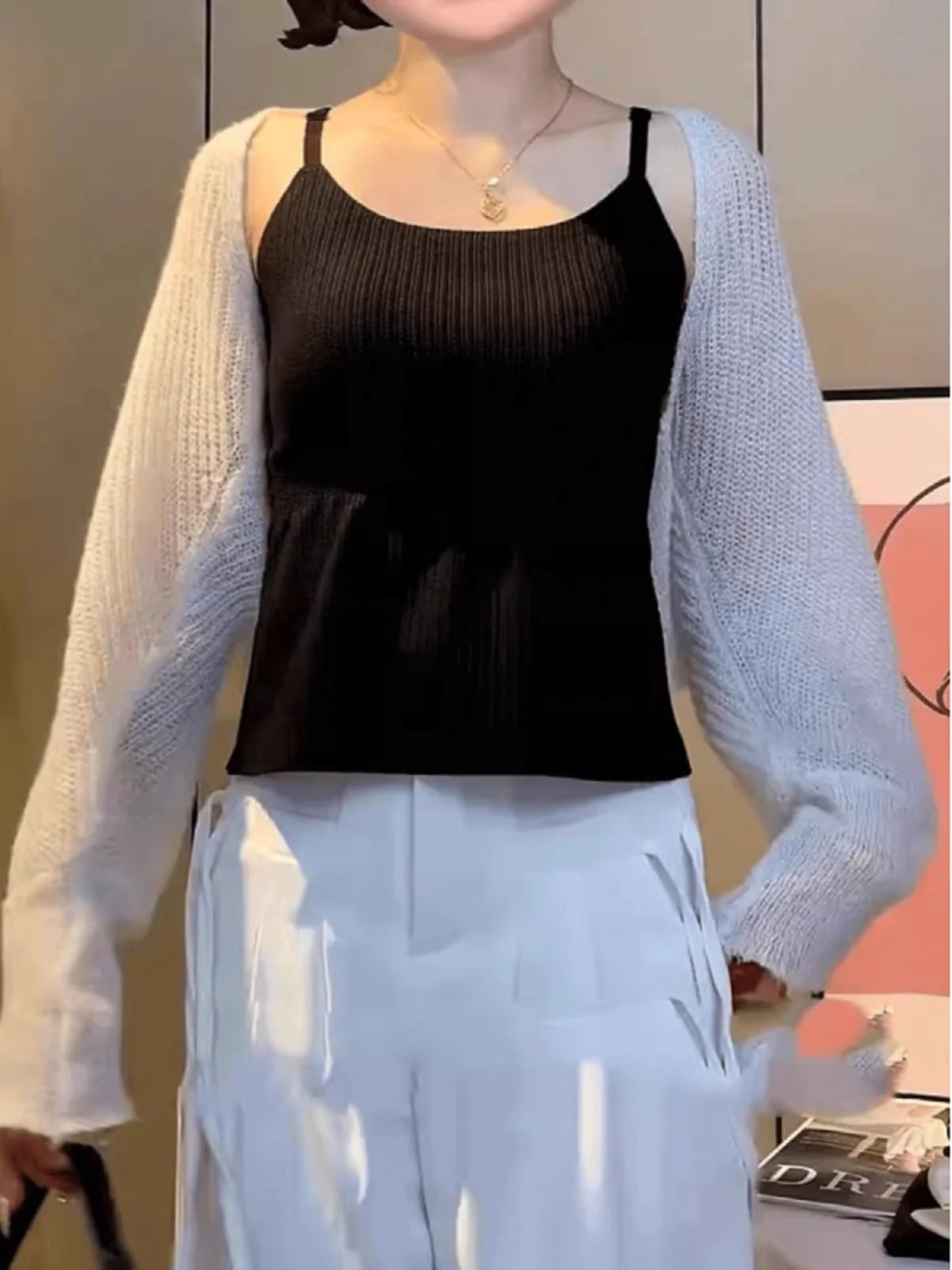 Summer 2026 plus Size Women's Tank Top Integrated Chest Pad Slimming Inner Wear Belly Covering Top Commute Style Regular Length
