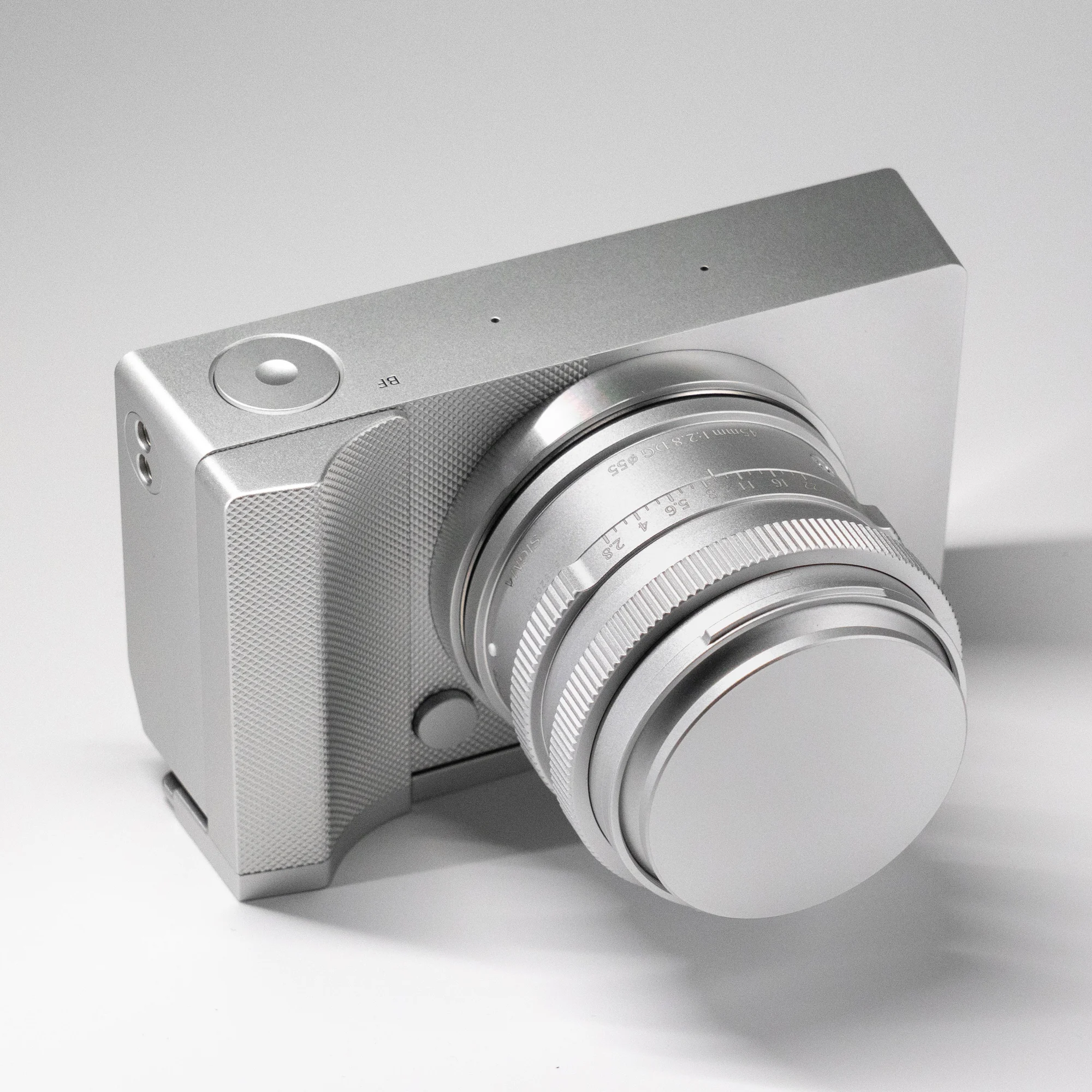 YUWOOD BF Kamerakäfig L-förmige Montageplatte mit Griff für Sigma BF Schwarz/Silber, Daumengriff mit Multifunktionsgurtloch – Detail 6