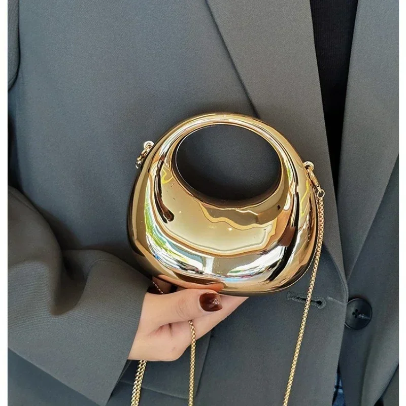 Hot Selling Women's Crossbody Bag 2024 New PVC Metallic Luster Half Moon Party Banquet Women's Bag Luxury Handbag Bolso De Mujer view 3