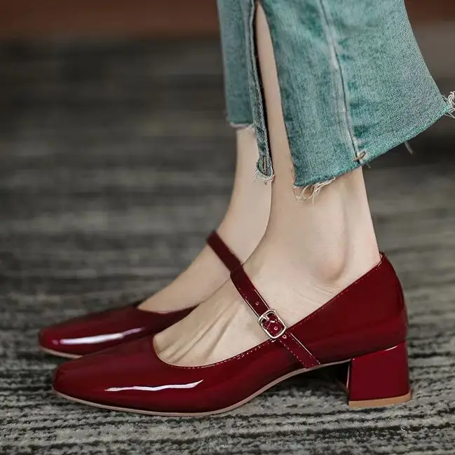 New Women\'s Red Black Mary Janes Shoes High Quality Leather Low Heel Dress Shoes Square Toe Shallow Buckle Strap Women\'s Shoes