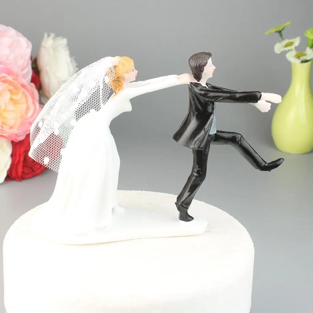 Romantic Couple Model Resin Figurine Cake Topper The Funny Groom 5.91 X 2.36