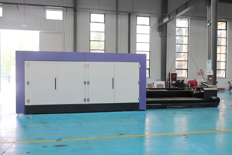 Máquina de corte a laser de fibra 3015 fechada Máquina de corte a laser CNC para chapa metálica para processamento de metal
