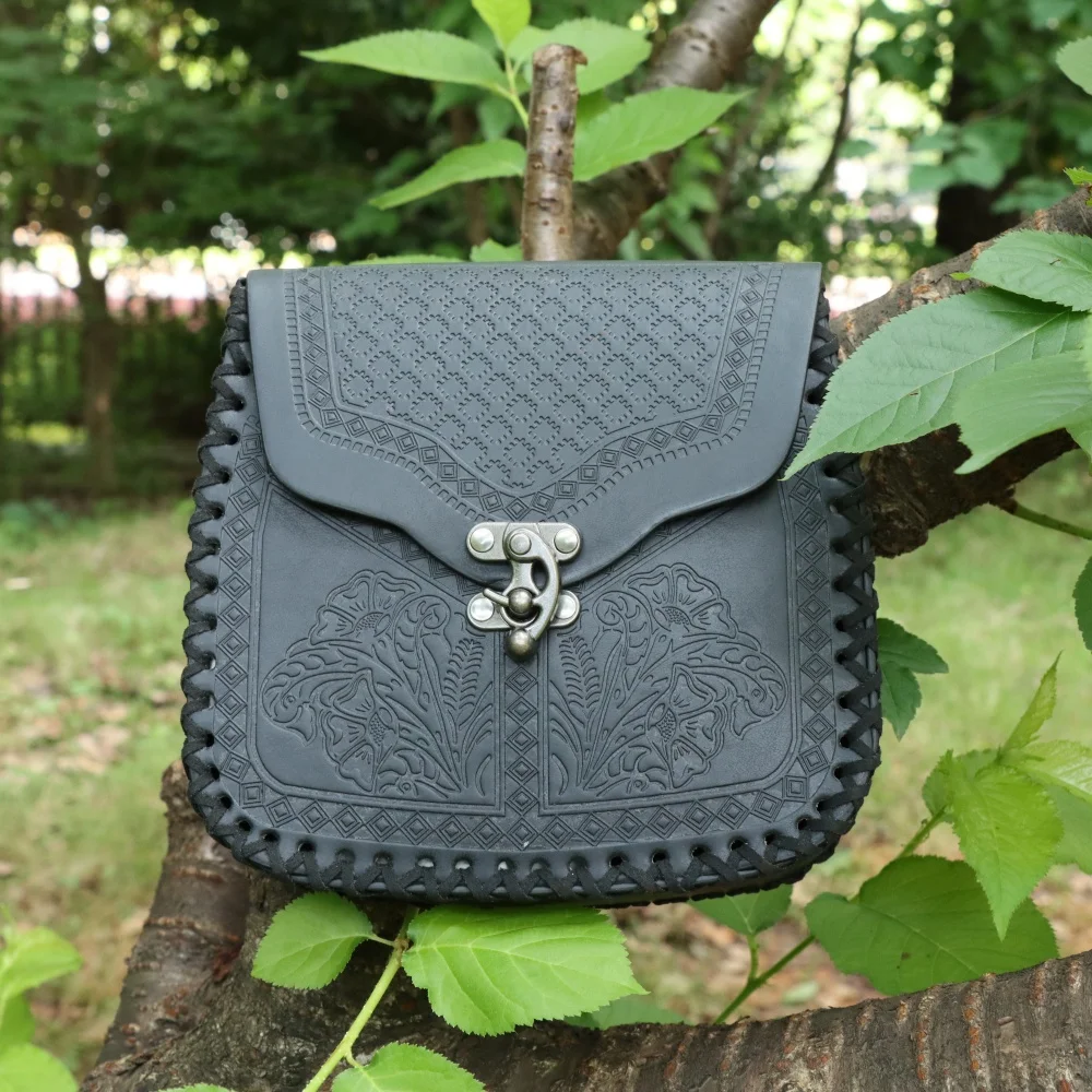 Medieval Leather Pack Bag Portable Wallet Vintage Embossed Waist Bag for Fantasy Event Cosplay Party 2