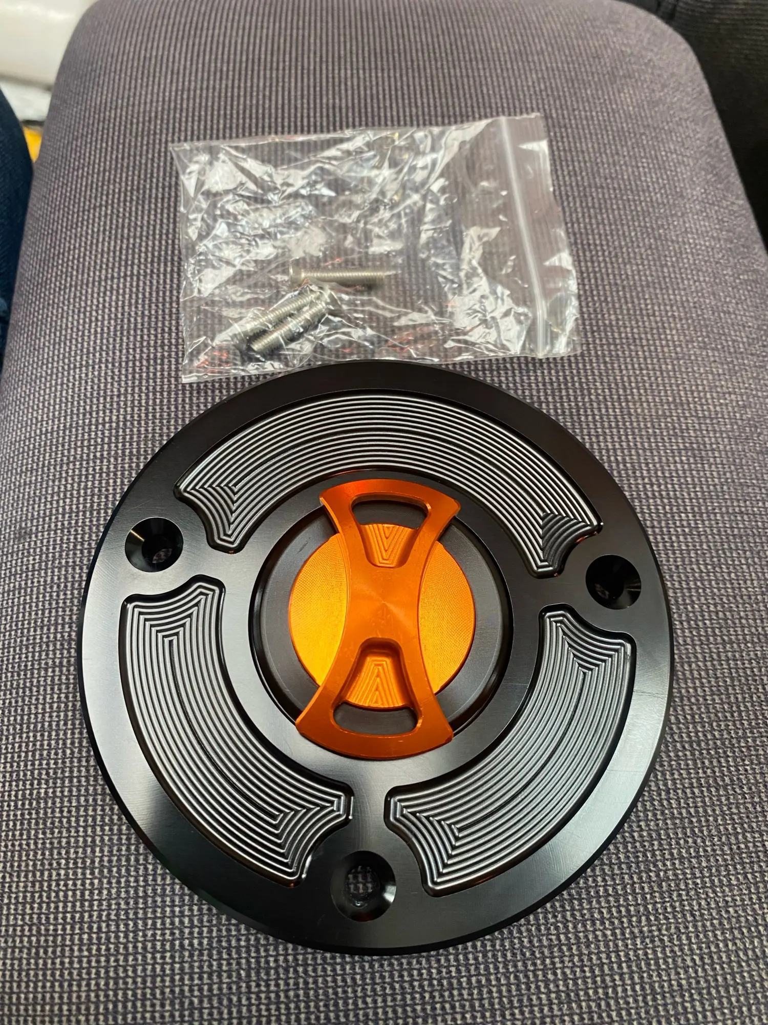 Aluminum Motorcycle Keyless Fuel Gas Tank Cap Cover for K-TM RC 125 200 390 DUKE Duke125 Duke200 Duke390 RC125 RC200 RC390
