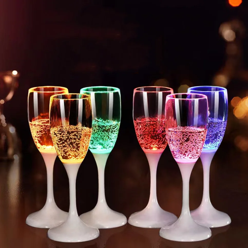 LED cup Automatic Flashing Cups Multi-color Light Up Mugs Wine Beer Mugs Whisky Drink Cups for Party Kitchen Christmas Decor