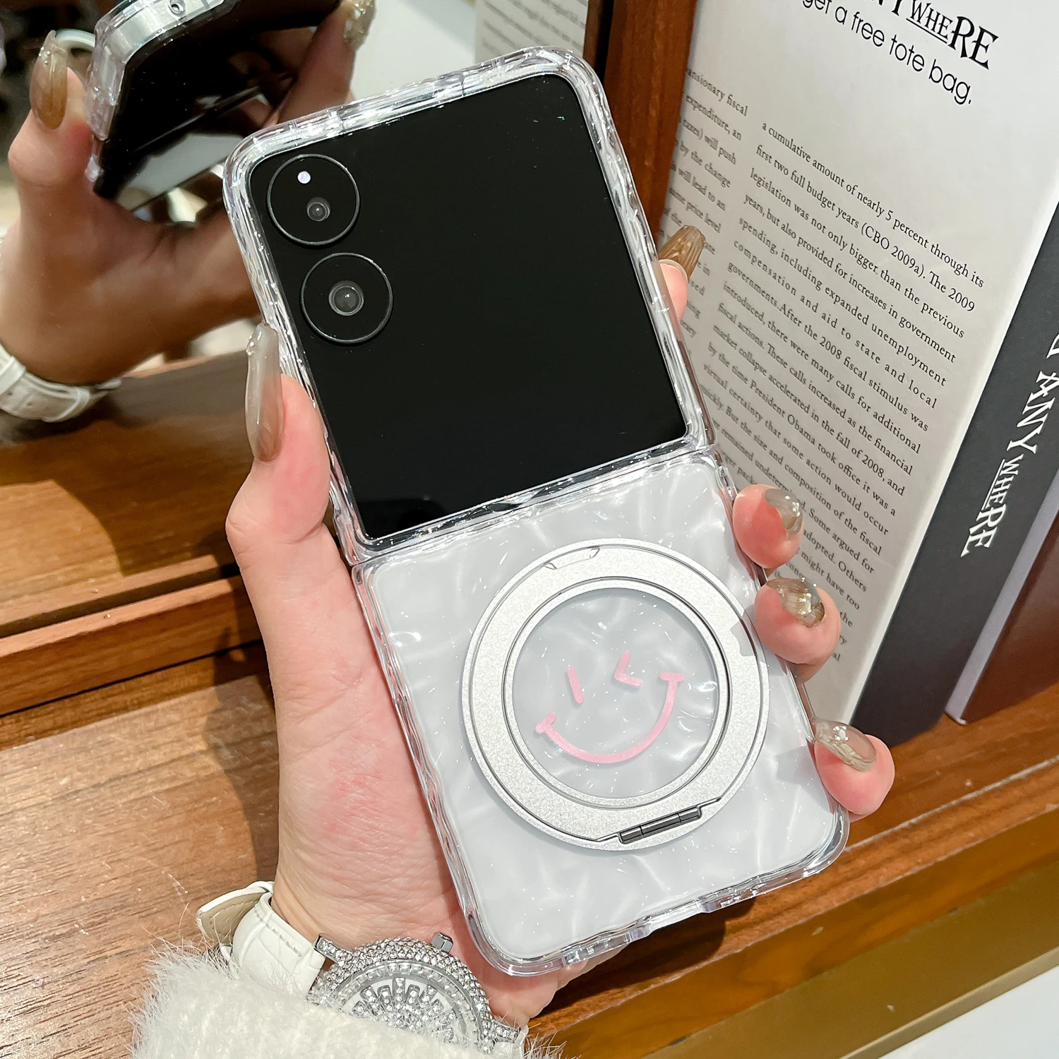 Luksusowe etui na telefon Xiaomi Mix Flip2 z efektem fal wodnych, przezroczyste, z obrotowym uchwytem i magnesem.