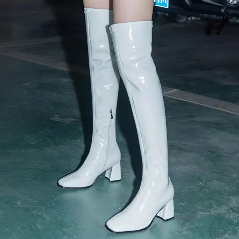 Damen Overknee-Stiefel mit Quadratischem Absatz aus Lackleder, Weiß Rot Schwarz, Lange Schuhe in Großen Größen 45 48