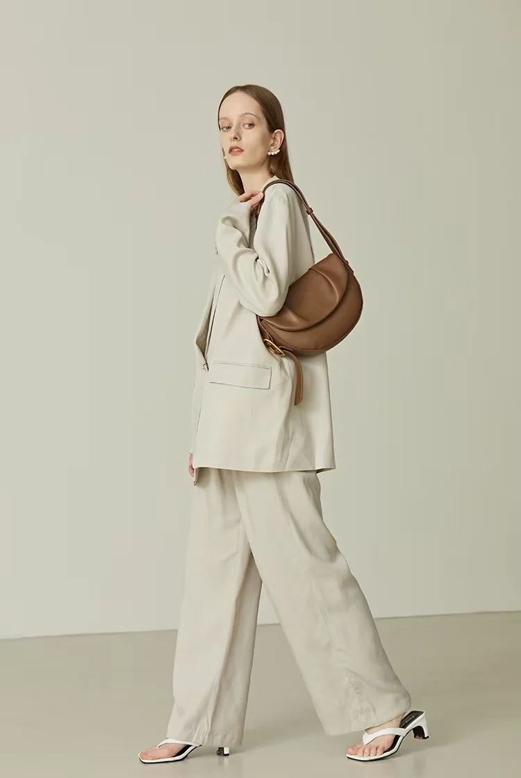 

2025 new leather half moon hobo shoulder bag triangle bag cowhide large capacity women luxury slant bag shopping bag travel bag