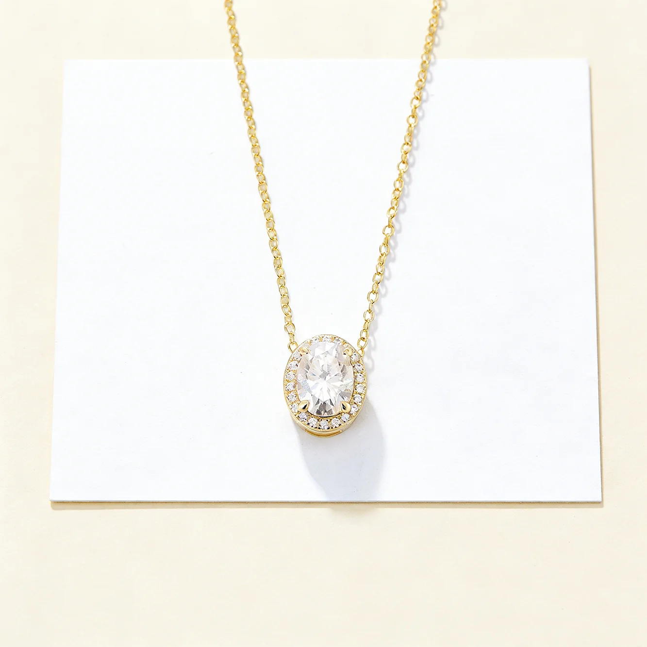 

FULSUN Cubic Zirconia Paved Oval Halo Pendant Necklace 925 Sterling Silver 14K Gold/Rhodium Plated Women's Elegant Jewelry