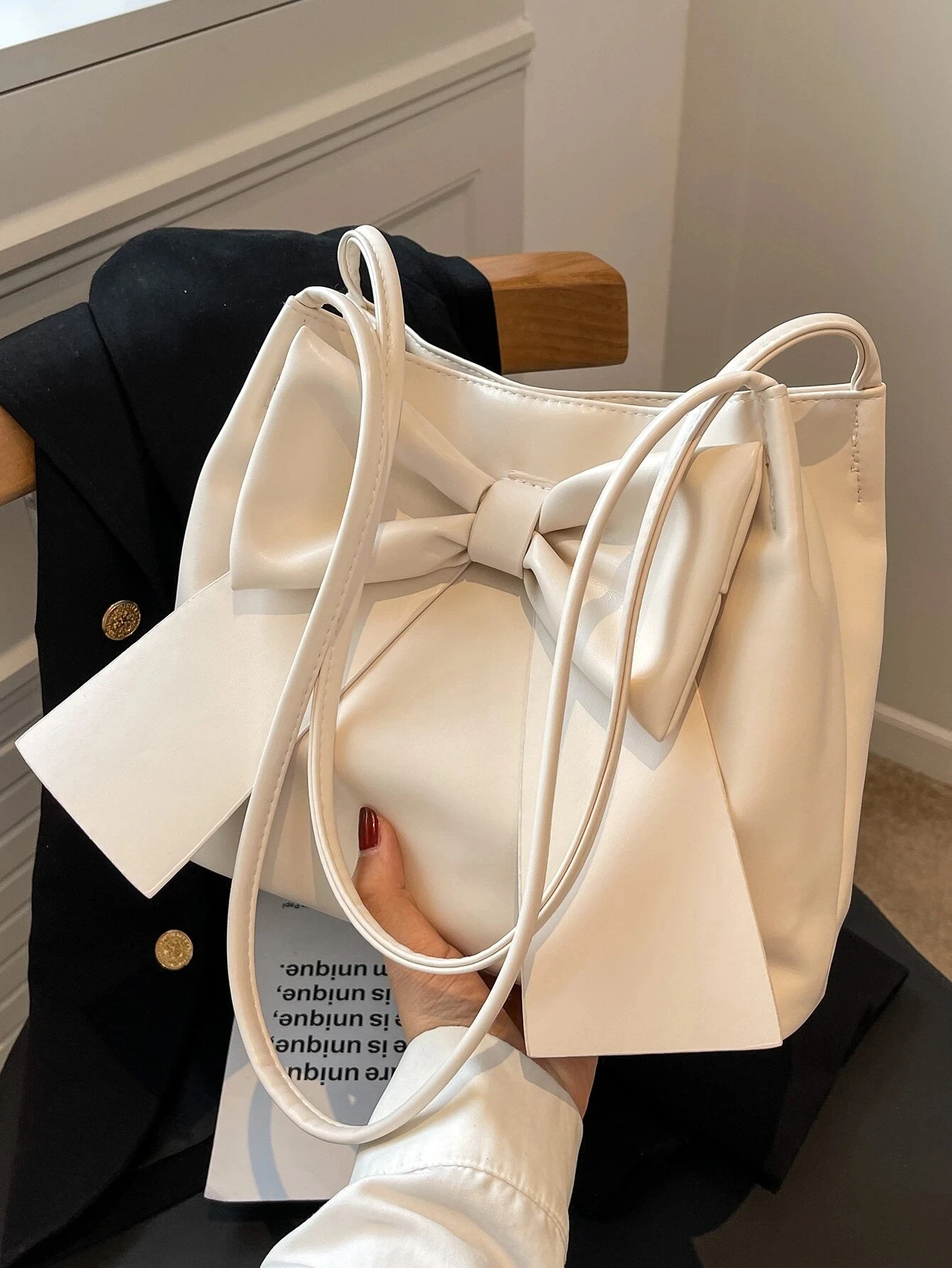 Fashionable Large Capacity Bow Knot Shoulder Bag Cute Kawaii Bow Decor Water Bucket Bag Lightweight Casual Handbag