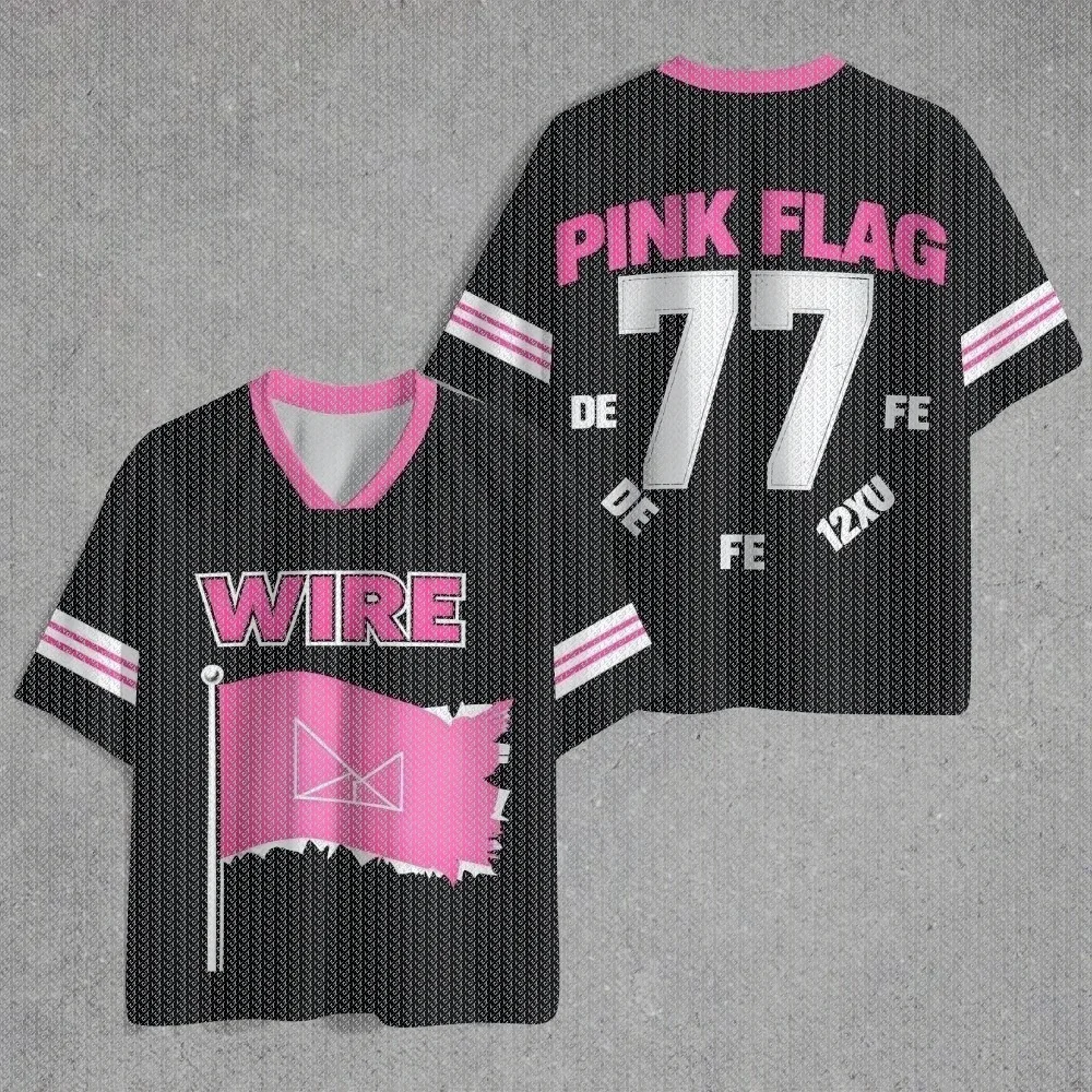 

V-neck Sports Shirt with Full Print Retro Pink Flag Pattern Eye-catching Letters Short Sleeved Street Football T-shirt