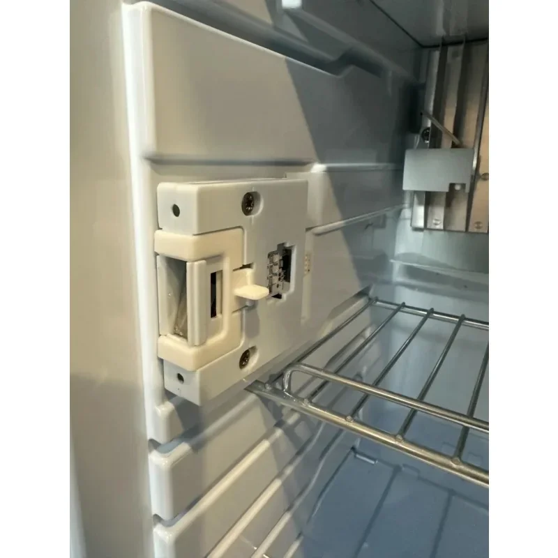 Refrigerator Door Lock Sliding Component For Dometic RV Refrigerator Door Ventilation Lock Dometic 8ER-SERIE
