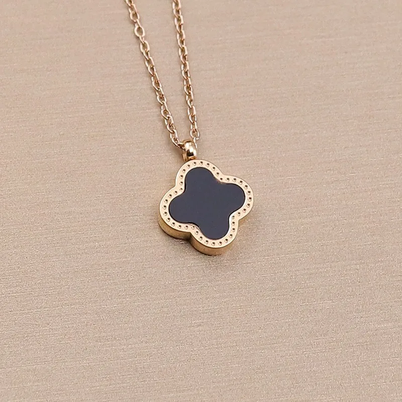 

Customized Lucky Clover Necklace Double Sided Two Wearing Titanium Steel Acrylic Stainless Steel Ladies Pendant Clavicle Chain