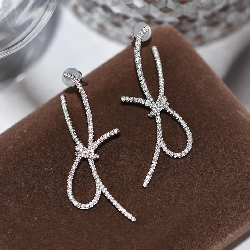 

Niche design high-end sense diamond-encrusted light luxury bow stud earrings