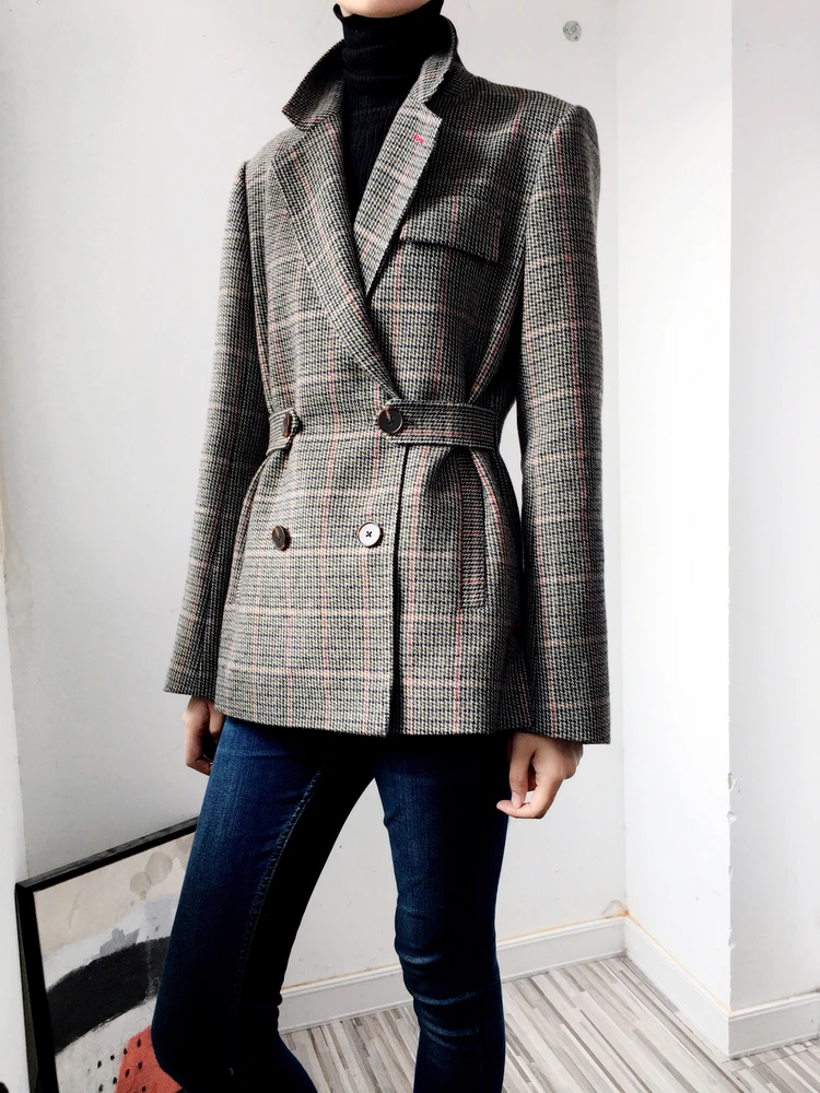 

Женский осенне-зимний утепленный шерстяной пиджак Yans: свободный крой, профессиональный повседневный стиль, ретро, британский шик, с пэчворком и кожаными вставками.