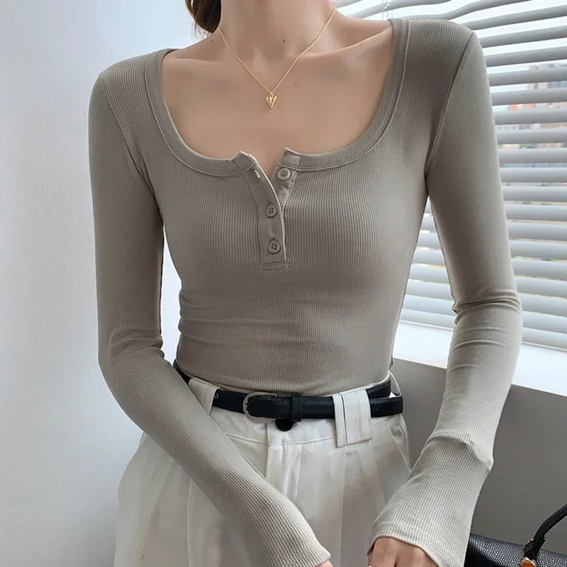Koreaanse Mode Effen Sexy U Hals T-shirt Voor Vrouwen Knop Skinny Top Herfst Nieuwe Lange Mouw T-shirt Femme Draad T-shirts 2026