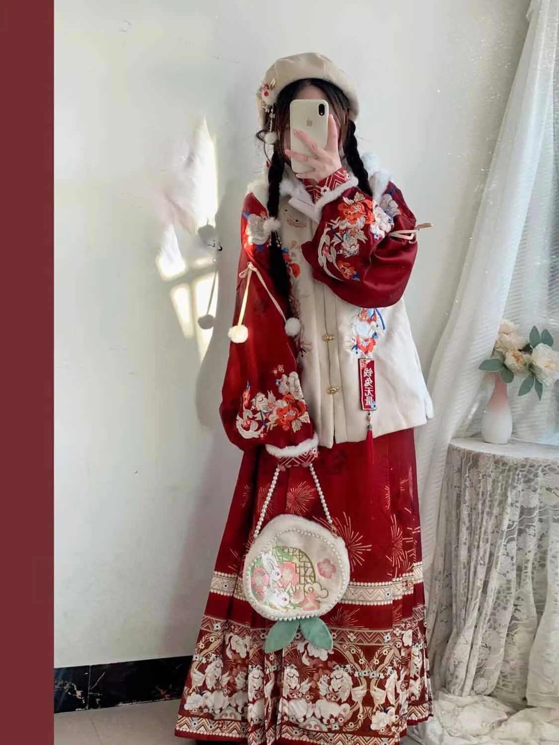 

Традиционный китайский костюм Ханьфу большого размера 4XL для женщин (до 115 кг), зимний, в стиле династии Мин, утолщенный длинный плащ с красной юбкой