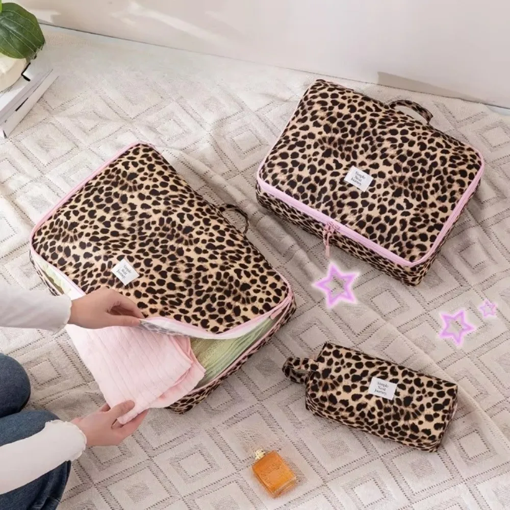 Waterproof Leopard Makeup Bag Portable Lightweight Large Capacity Travel Cosmetic Organizer Leopard Print Toiletry Bag