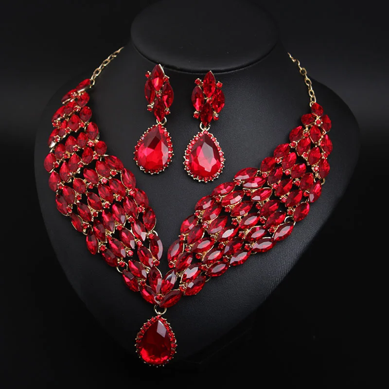 

New fashionable and elegant gemstone necklace and earrings set for women, alloy collar chain, ballroom event accessory