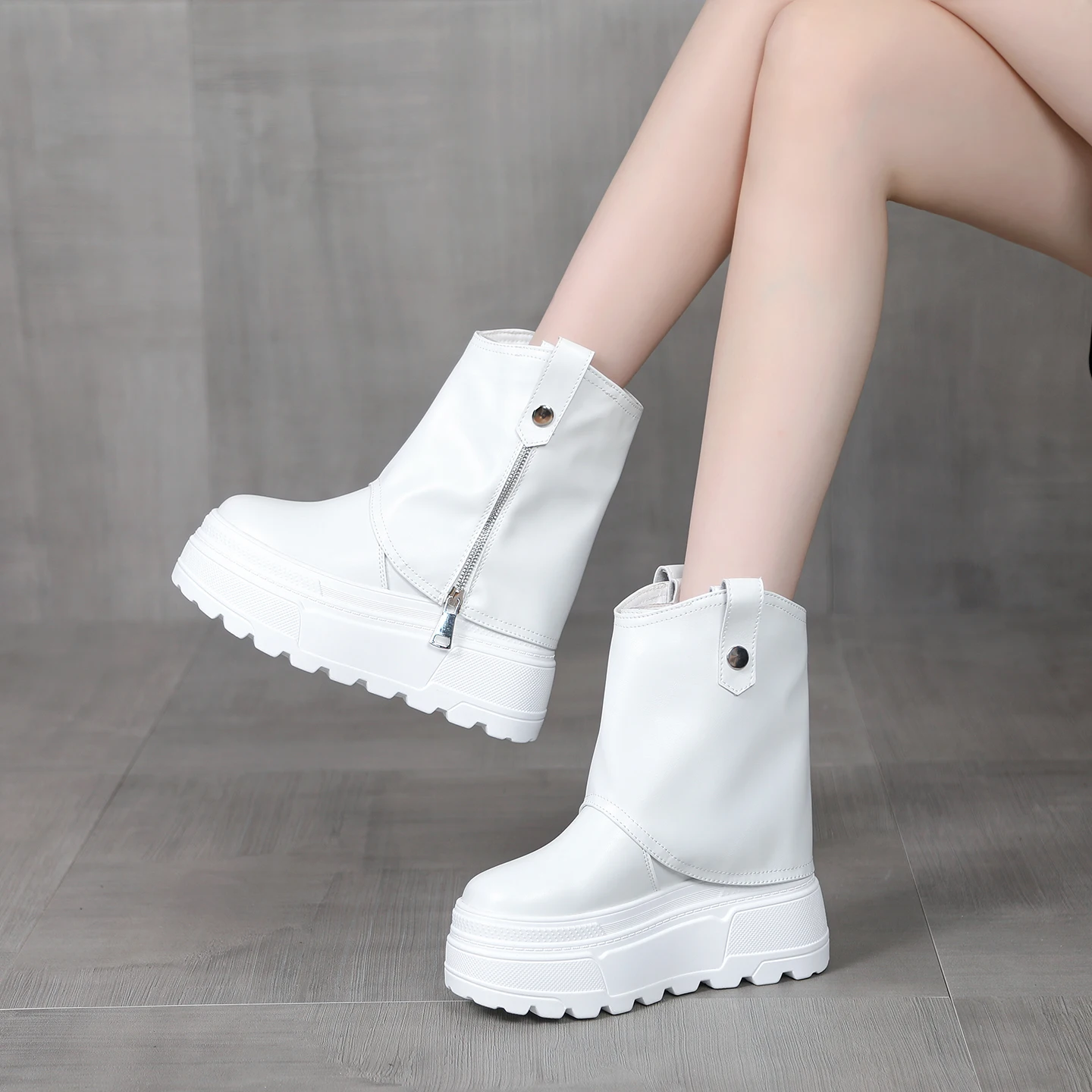 

Autumn Winter Women Snow Boots Thick Bottom Platform Boots Ultra High Heel 10cm Inner Height Short Boots for Small Height