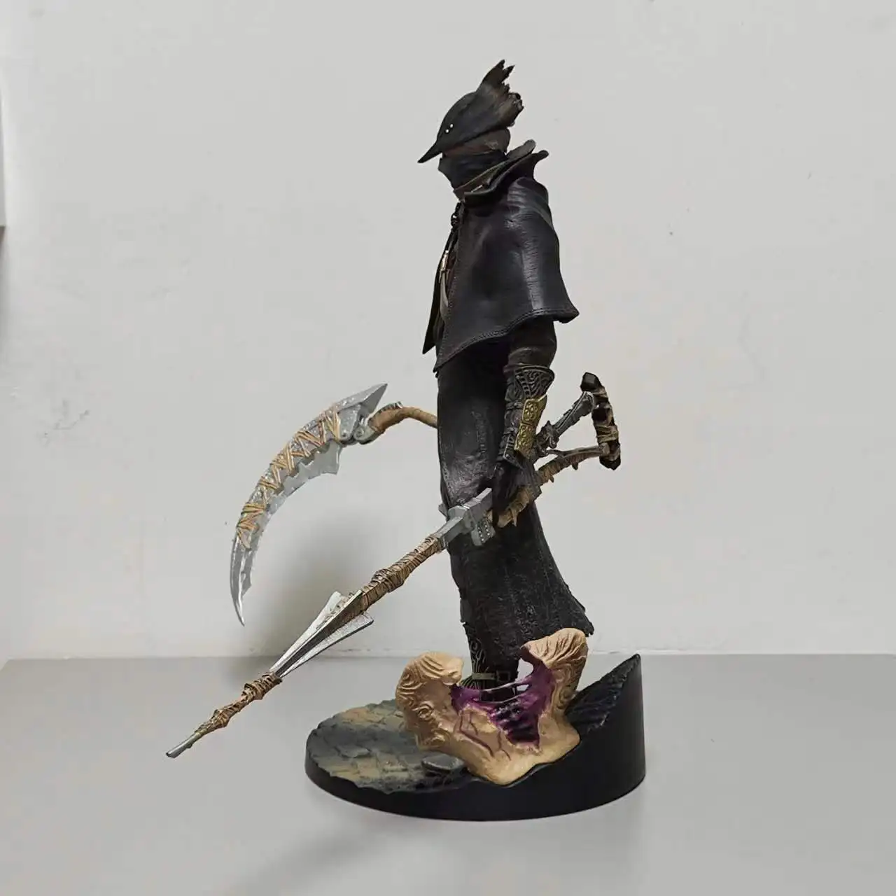 

Bloodborne Doll Anime Figure Lady Maria of the Astral Clocktower Action Figure The Old Hunters Figures Model Doll Toy