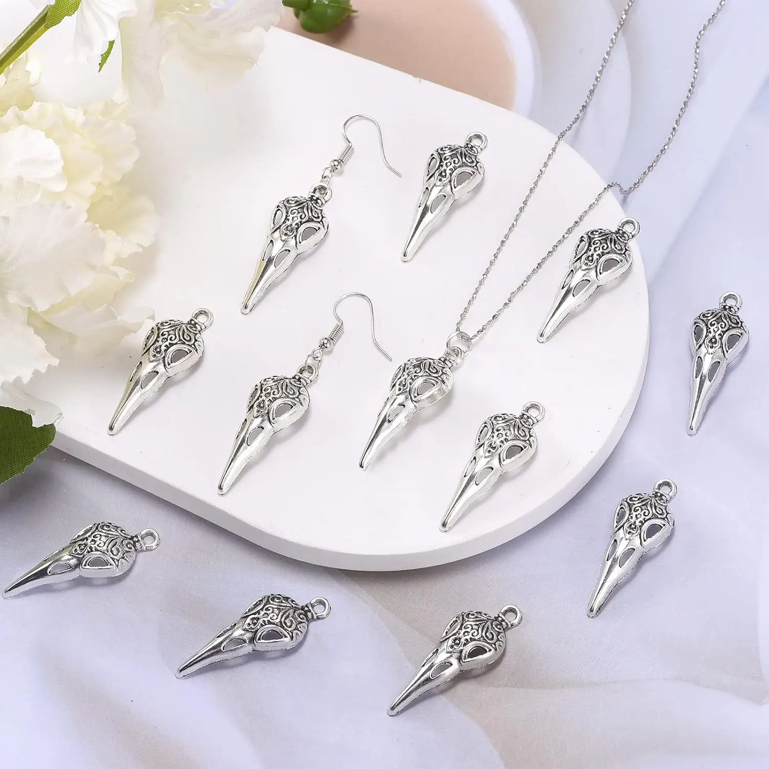 10pcs 4Colors Raven Skull Bird Head Skeleton Charms Alloy Metal Halloween Witch Pagan Pendants For DIY Jewelry Making Crafting