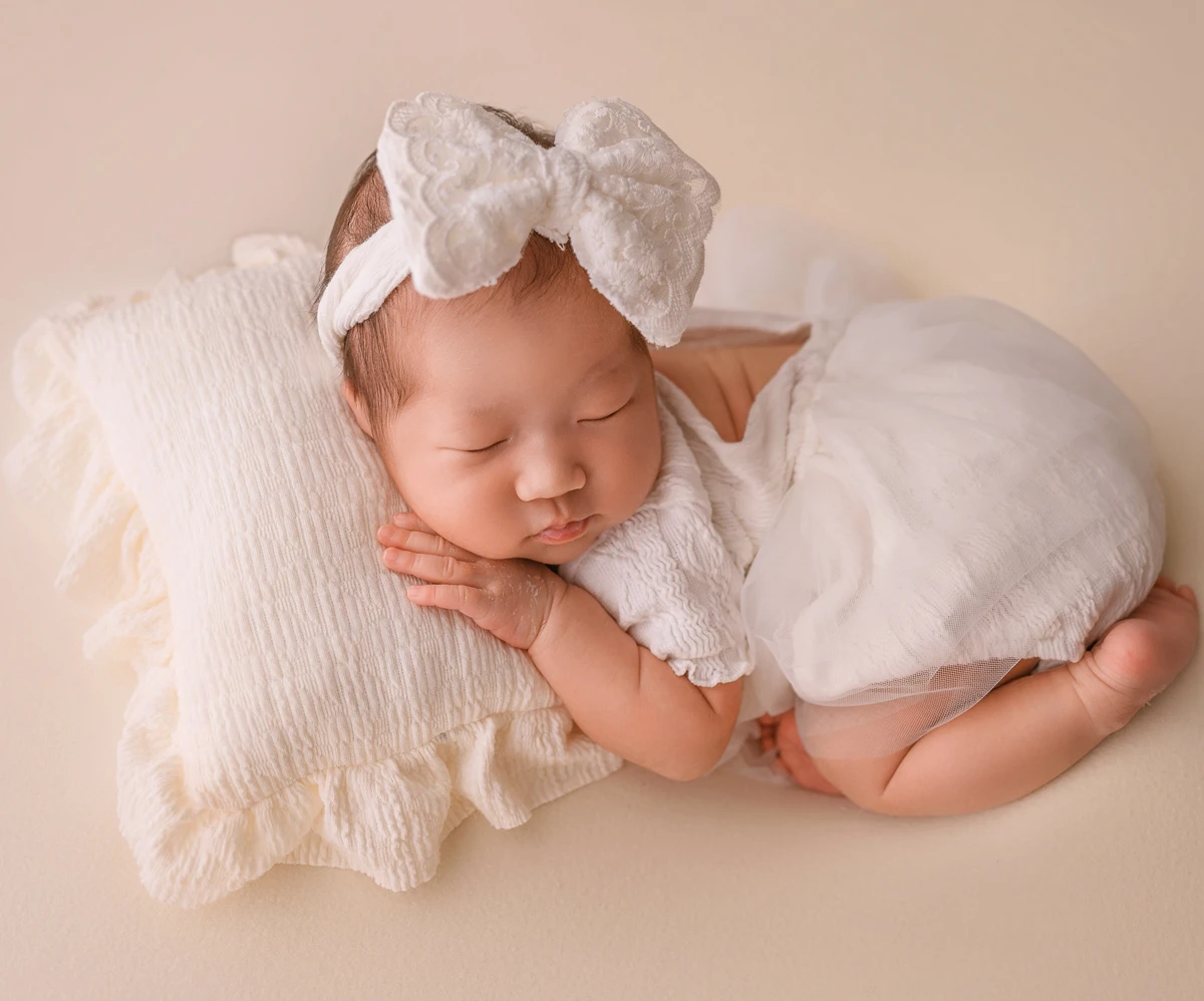 Lace Ruffles Newborn Girl Romper with Pillow Headband Baby Photography Props White Newborn Girl Outfit Photoshoot Infant Dress