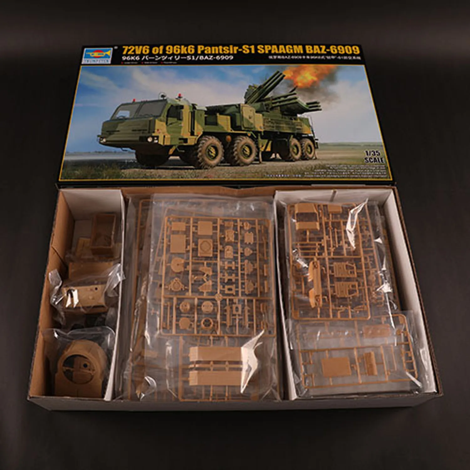 

Игрушки 1/35 Trumpeter 72V6 of 96k6 Pantsir-S1 SPAAGM BAZ-6909 пластиковая модель автомобиля