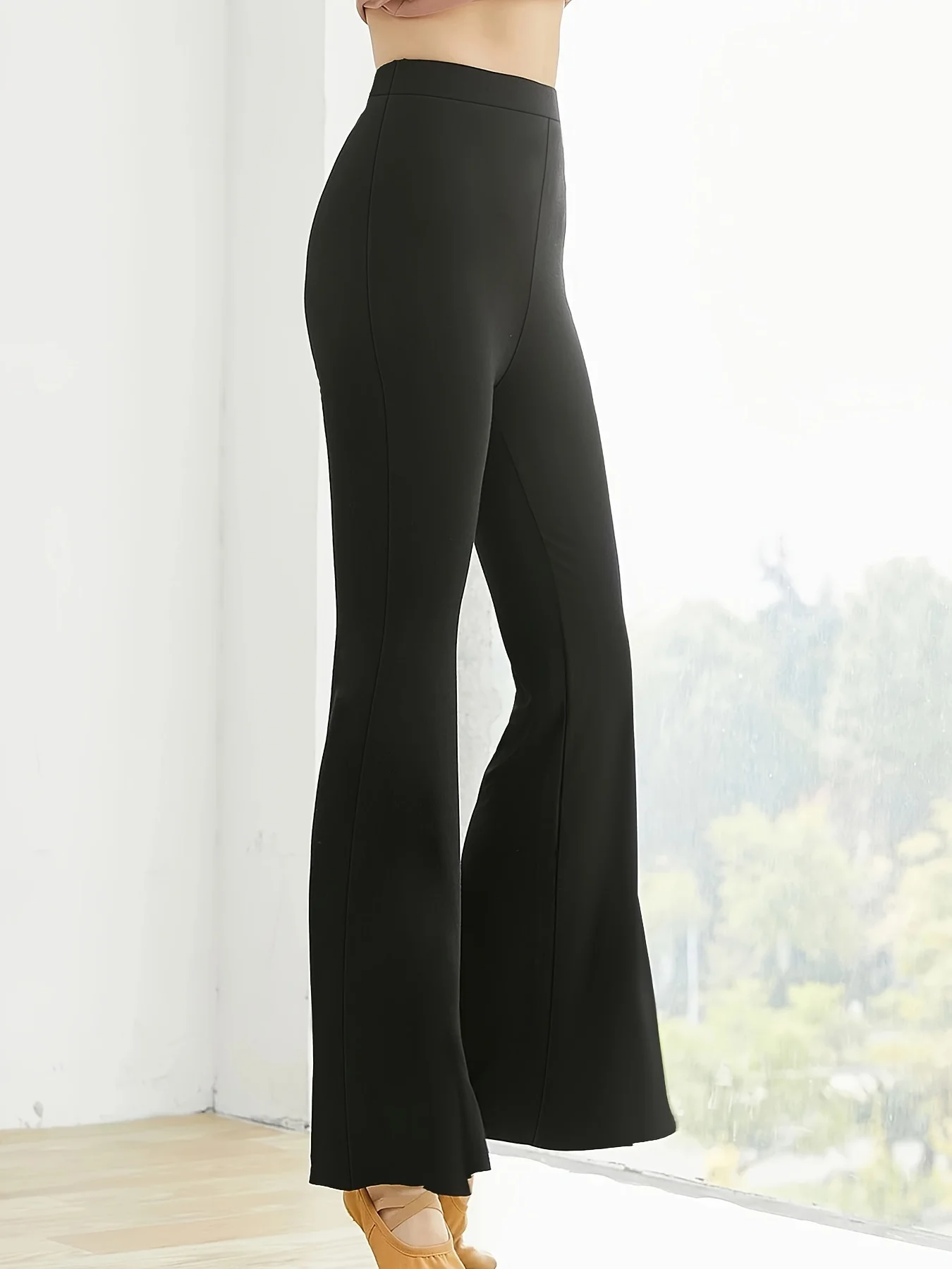 女性の英国のフレアパンツ、プラスサイズ、ストリートスタイル、プリーツデザイン、夏、新しいファッション、2024